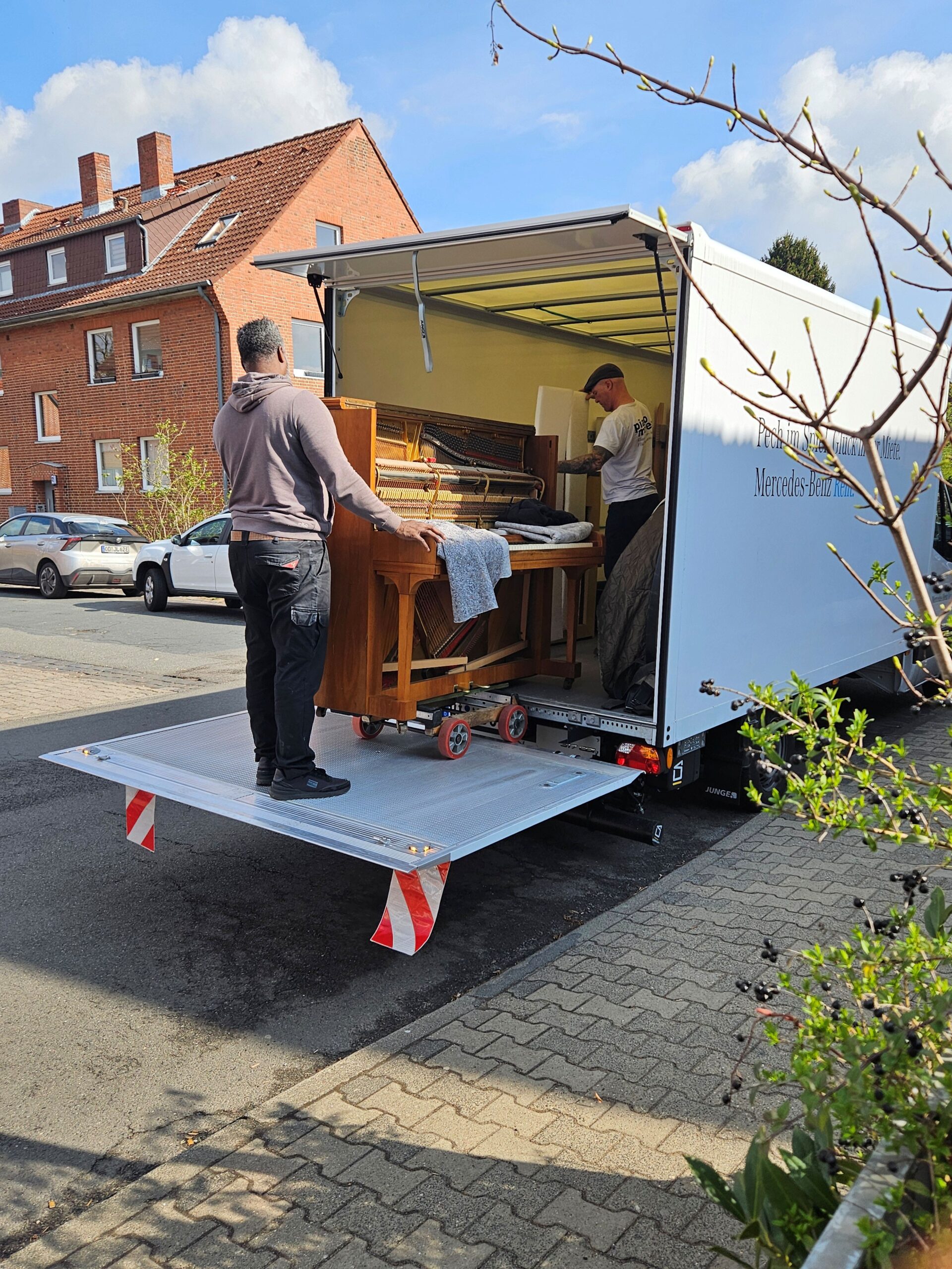 piano-movers-hamburg-klaviertransporte-kiel