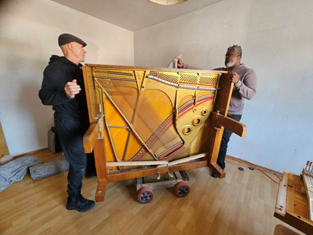 piano-movers-hamburg-klaviertransporte-lübeck-06